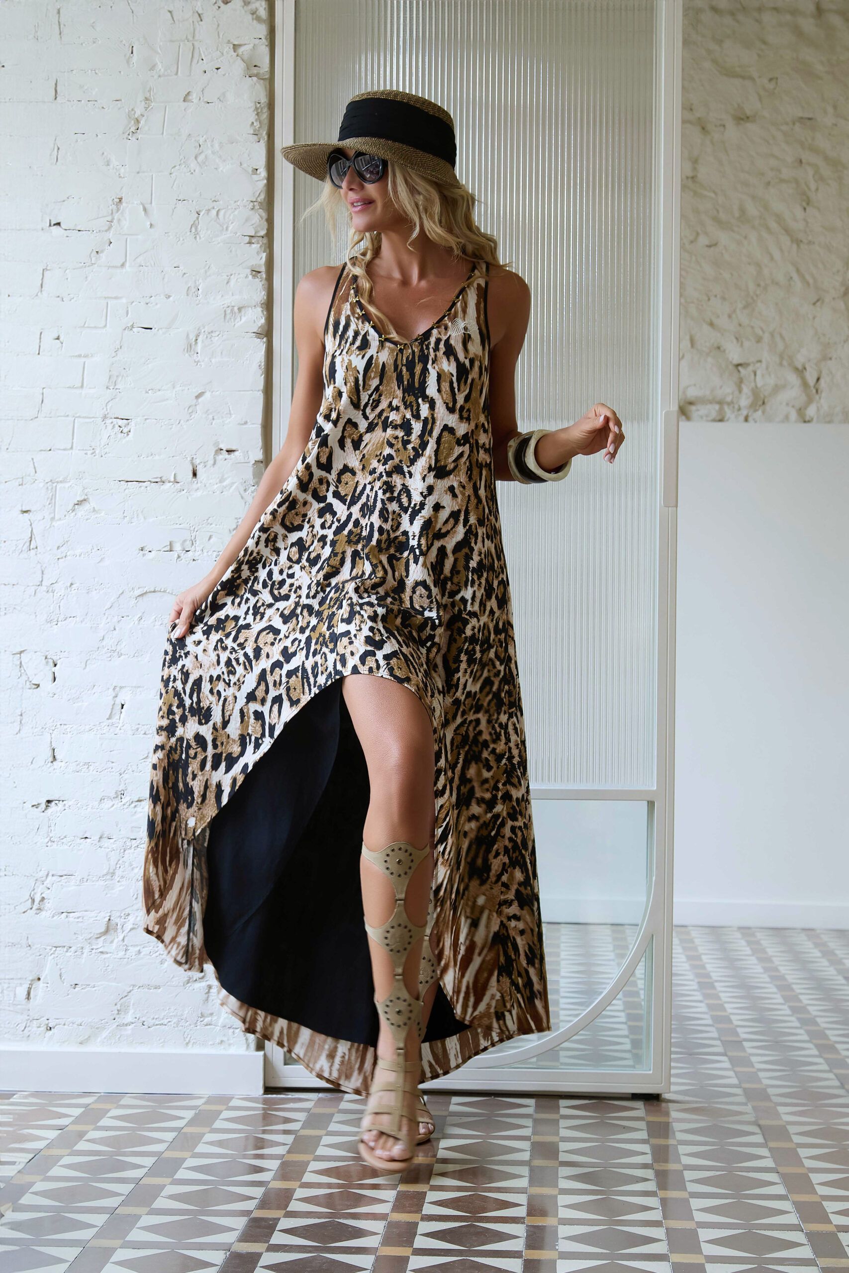 VESTIDO KIRINAK NEU CAMALEONICA BY CAPRICHE - Imagen 4