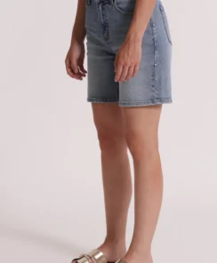 ZDAO-2965_521_04 PANTALON CORTO.webp