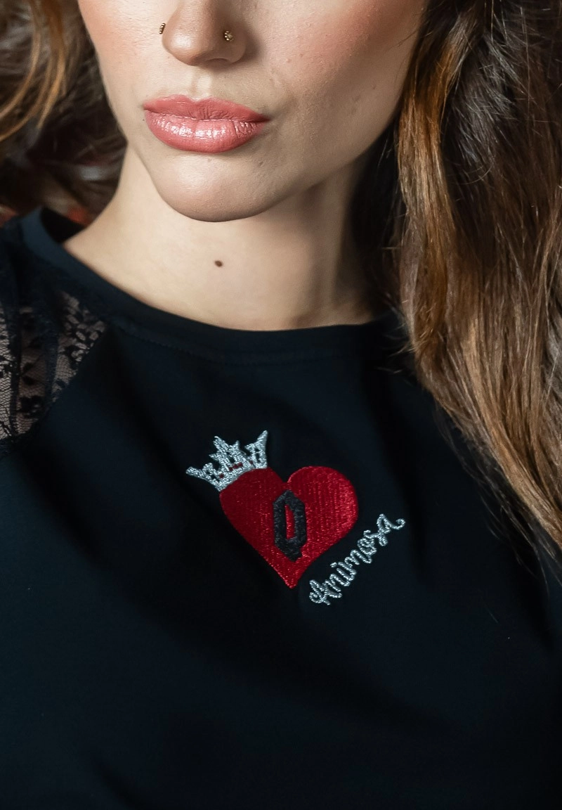 camiseta-reina-de-corazones (3).webp