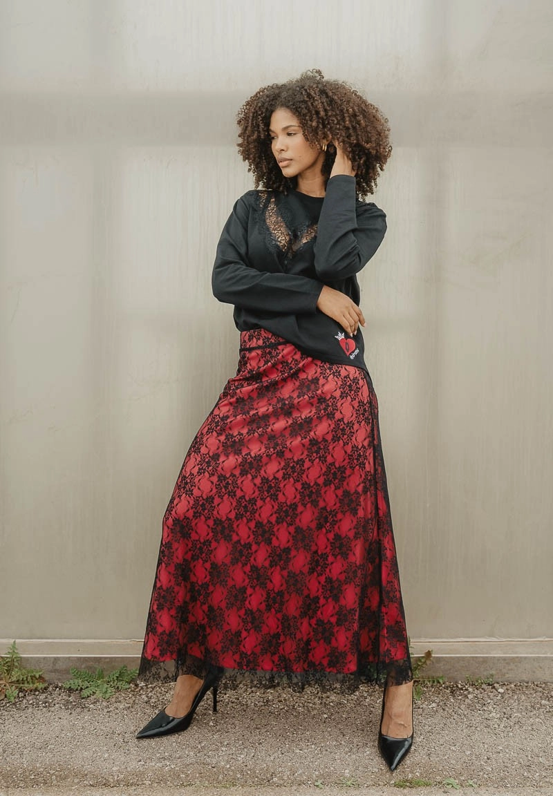 falda-essential-encaje.webp
